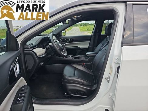Used 2025 Jeep Compass Limited AWD/4WD image 18