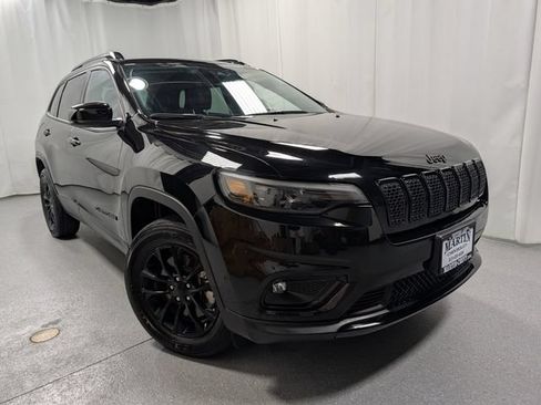 Used 2023 Jeep Cherokee Altitude Lux AWD/4WD image 2