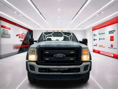 Used 2016 Ford F550 4x4 Crew Cab Super Duty image 2