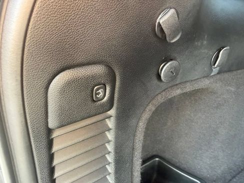 Used 2018 Jeep Grand Cherokee Altitude AWD/4WD image 42