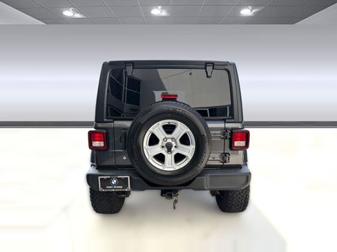 Used 2018 Jeep Wrangler Unlimited Sport S AWD/4WD image 10