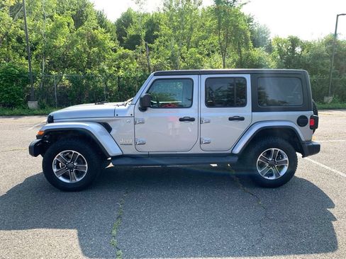 Used 2020 Jeep Wrangler Unlimited Sahara w/ Cold Weather Group AWD/4WD image 8