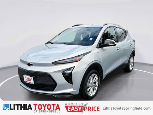 Used 2023 Chevrolet Bolt EUV LT w/ Driver Confidence Package FWD image 1