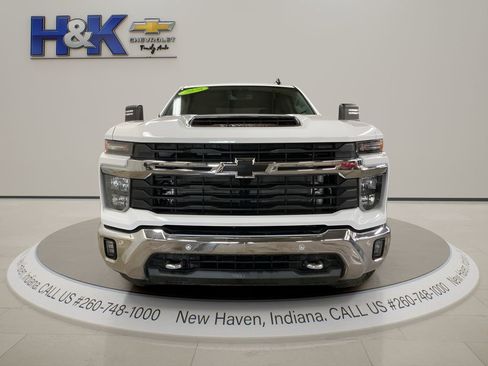 New 2026 Chevrolet Silverado 2500 LT image 2