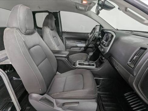 Used 2022 Chevrolet Colorado LT w/ Fleet Safety Package RWD image 19