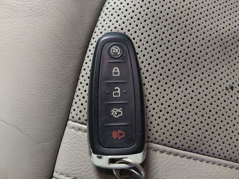 Used 2015 Lincoln MKX FWD w/ Equipment Group 102A image 32