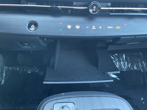 Used 2024 Nissan Ariya FWD image 44