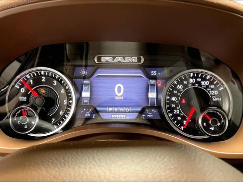 Used 2019 RAM 1500 Laramie image 25