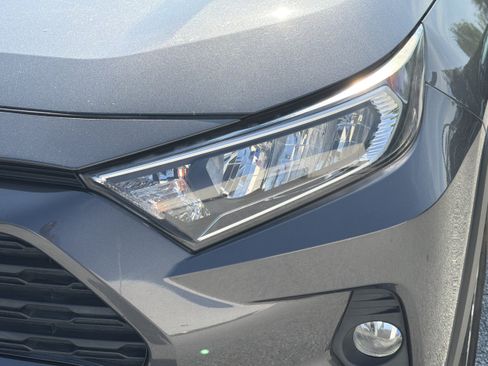 Certified 2019 Toyota RAV4 XLE w/ Convenience Package FWD image 32