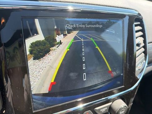 Used 2019 Jeep Grand Cherokee Altitude AWD/4WD image 21