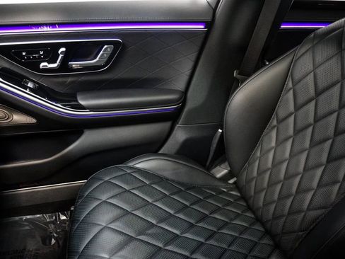 Used 2024 Mercedes-Benz S 580 S 580 w/ AMG Line image 29