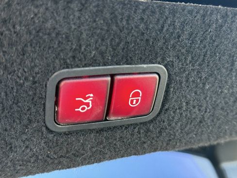 Used 2014 Mercedes-Benz S 550 S 550 4MATIC AWD 4dr Sedan image 33