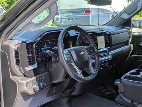 Used 2022 Chevrolet Silverado 1500 LT image 14