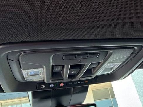 Certified 2025 GMC Sierra 1500 AT4 w/ AT4 Premium Package AWD/4WD image 19
