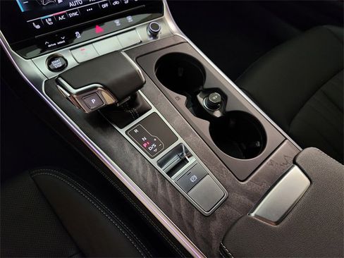 Used 2025 Audi A6 Premium Plus image 20