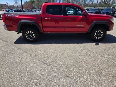 Used 2016 Toyota Tacoma TRD Off-Road w/ Towing Package AWD/4WD image 6