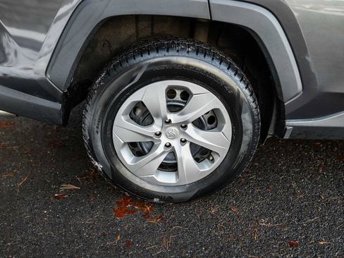 Used 2019 Toyota RAV4 LE image 6