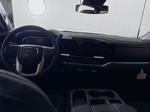 New 2026 GMC Sierra 3500 SLE AWD/4WD image 2