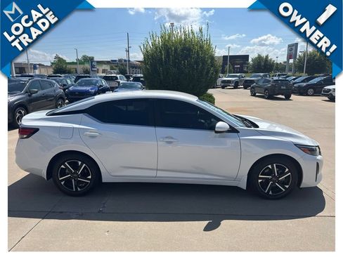 Used 2024 Nissan Sentra SV FWD image 4