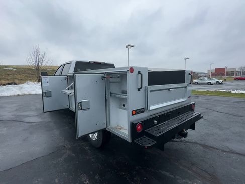 Used 2023 Chevrolet Silverado 2500 LT image 6