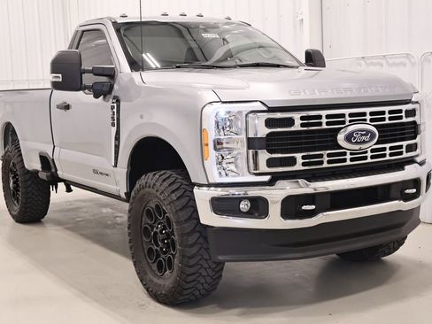 Certified 2023 Ford F350 XLT w/ 360-Degree Camera Package AWD/4WD image 4