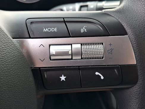 Certified 2025 Hyundai Tucson SE AWD/4WD image 22