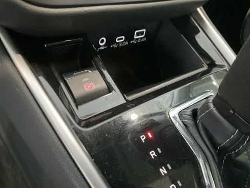 Used 2024 Subaru Outback Premium AWD/4WD image 14