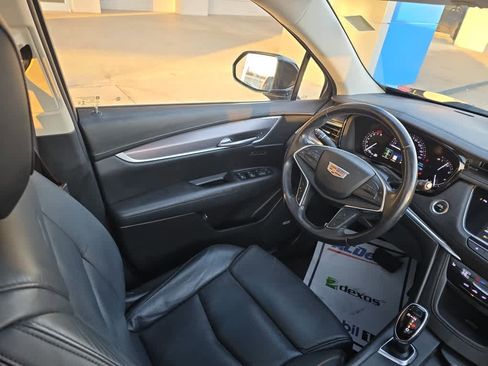 Used 2018 Cadillac XT5 Luxury w/ Driver Awareness Package image 24