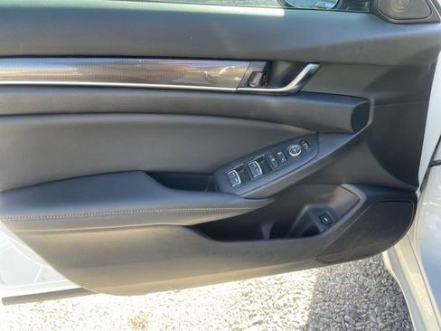 Used 2022 Honda Accord Sport image 10