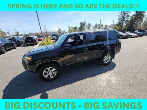 Used 2014 Toyota 4Runner SR5 image 6