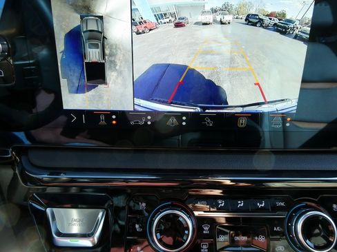 Certified 2024 GMC Sierra 1500 AT4 w/ Technology Package image 31