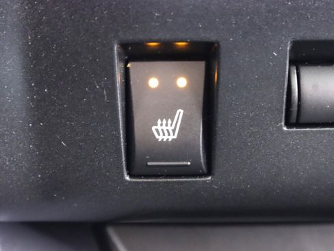 Used 2014 Dodge Challenger R/T w/ Premium Sound Group image 21