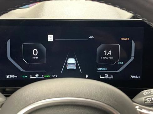 Certified 2025 Kia Carnival SX Prestige FWD image 17