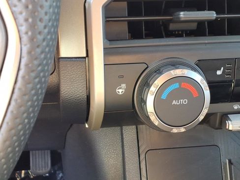 Certified 2024 Toyota Tacoma SR5 AWD/4WD image 21