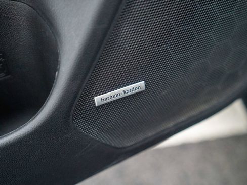 Used 2018 Subaru Outback 2.5i Limited image 11