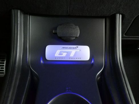 Used 2022 McLaren GT RWD image 35