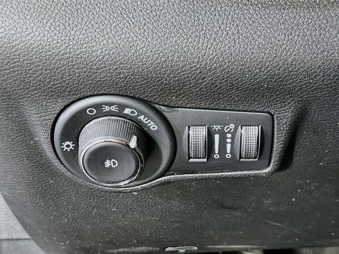 Used 2022 Jeep Compass Trailhawk AWD/4WD image 10