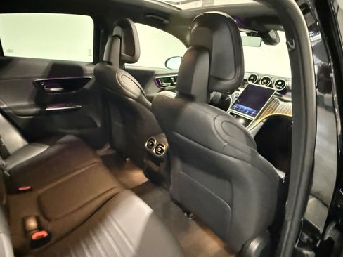 Used 2024 Mercedes-Benz GLC 300 4MATIC w/ AMG Line image 59