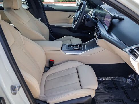 Used 2025 BMW 330i xDrive Sedan image 17