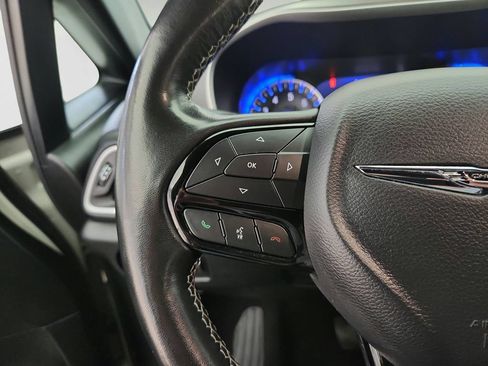 Used 2020 Chrysler Pacifica Touring-L w/ Advanced Safetytec Group AWD/4WD image 22