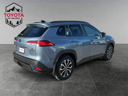 Used 2025 Toyota Corolla Cross AWD Hybrid w/ Moonroof Package image 5
