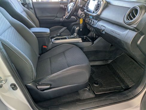 Used 2022 Toyota Tacoma SR5 image 32