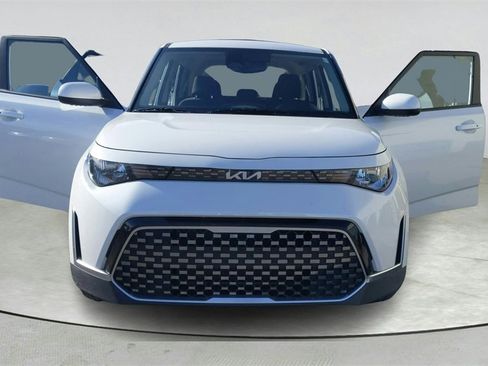 Used 2023 Kia Soul EX image 9