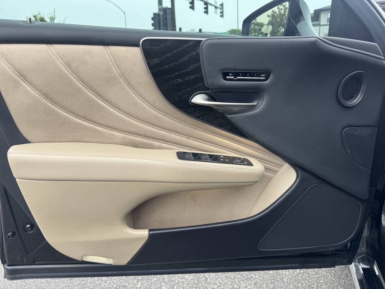 Used 2021 Lexus LS 500 AWD w/ Accessory Package (Z1) image 14