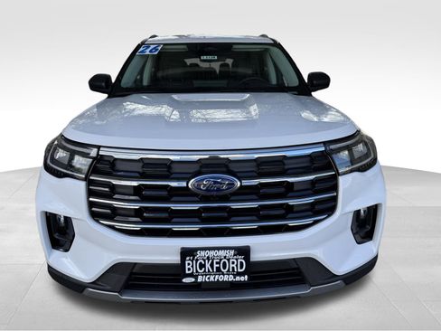 Used 2026 Ford Explorer Active w/ Active Comfort Package image 2