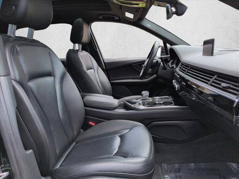 Used 2019 Audi Q7 3.0T Premium Plus w/ Premium Plus Package AWD/4WD image 24