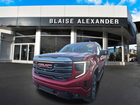 Used 2024 GMC Sierra 1500 AT4 w/ Technology Package image 10