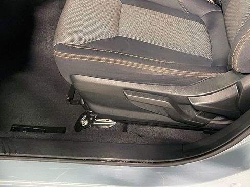 Used 2021 Subaru Crosstrek 2.0i Premium image 19