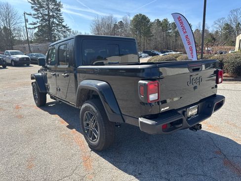 New 2026 Jeep Gladiator Sport image 7