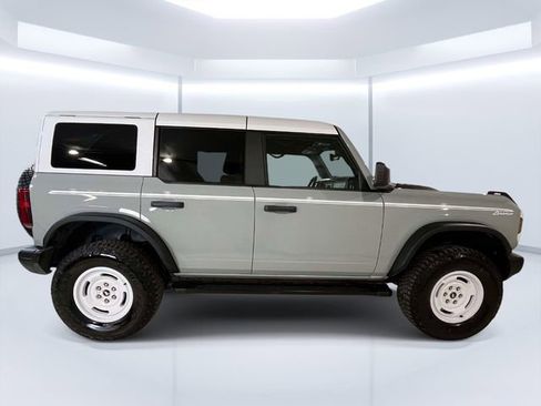 Used 2023 Ford Bronco Heritage Edition AWD/4WD image 10